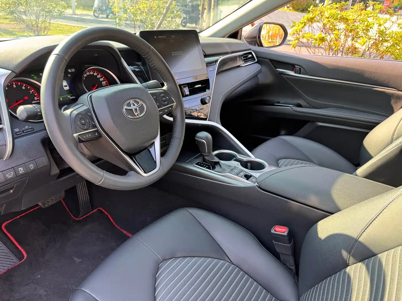 Toyota Camry 2022 2.0S Knight Edition фото 9