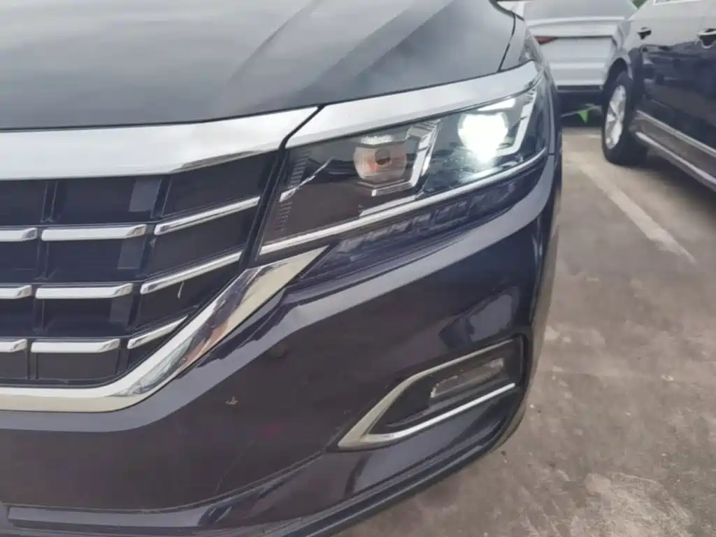 Фото 24 - Volkswagen Passat