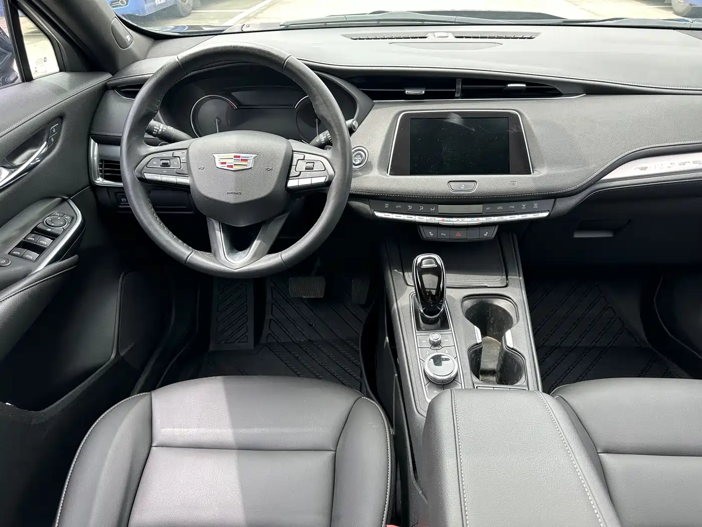 Cadillac XT4 2020 Facelift 28T 2WD Leading фото 11