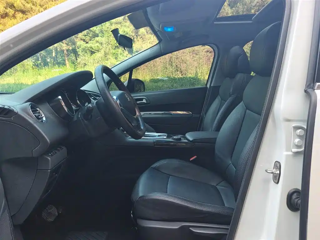 Peugeot 3008 2015 1.6THP Automatic Classic Edition фото 9