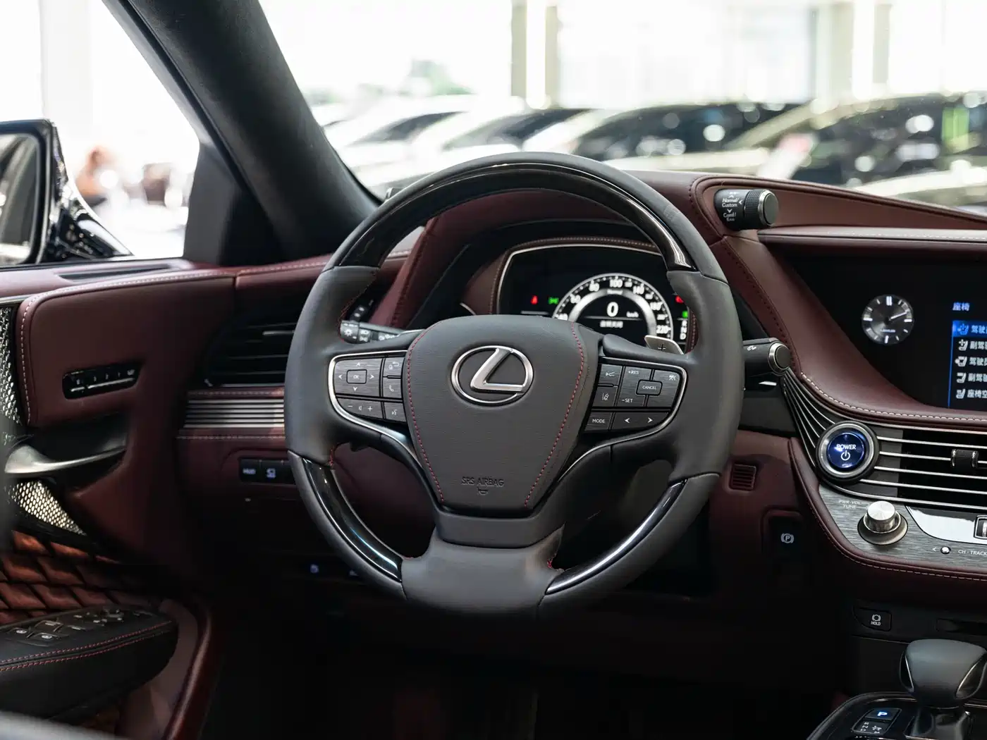 Lexus LS 2020 500h Executive (China VI) фото 14