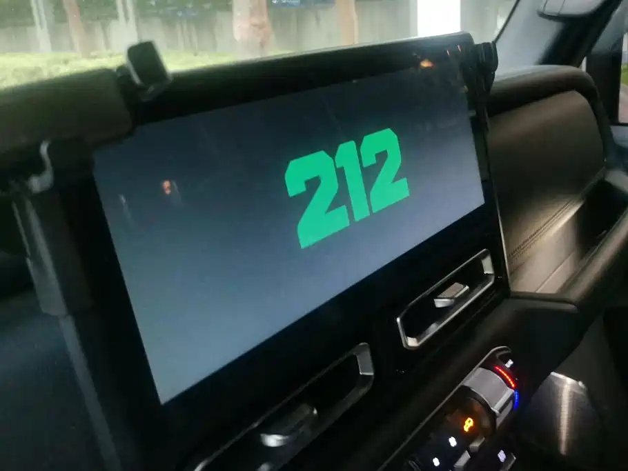212 T01 2025 2024 2.0T Explorer