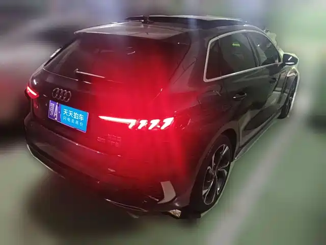 Audi A3 2021 Sportback 35 TFSI Luxury Sport — фото 2
