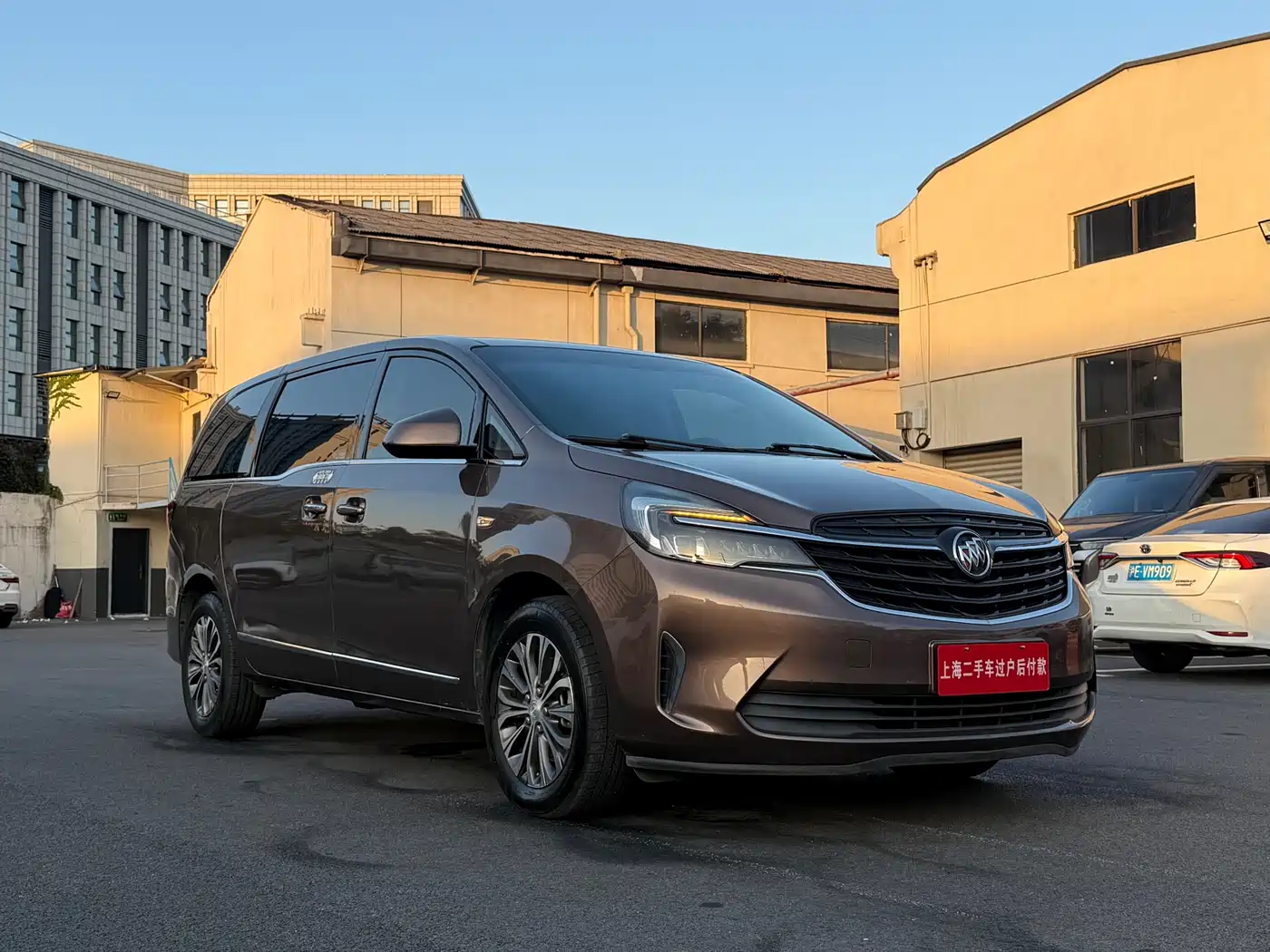 Buick GL8 2020 Model Land Business Class 652T Luxury фото 3