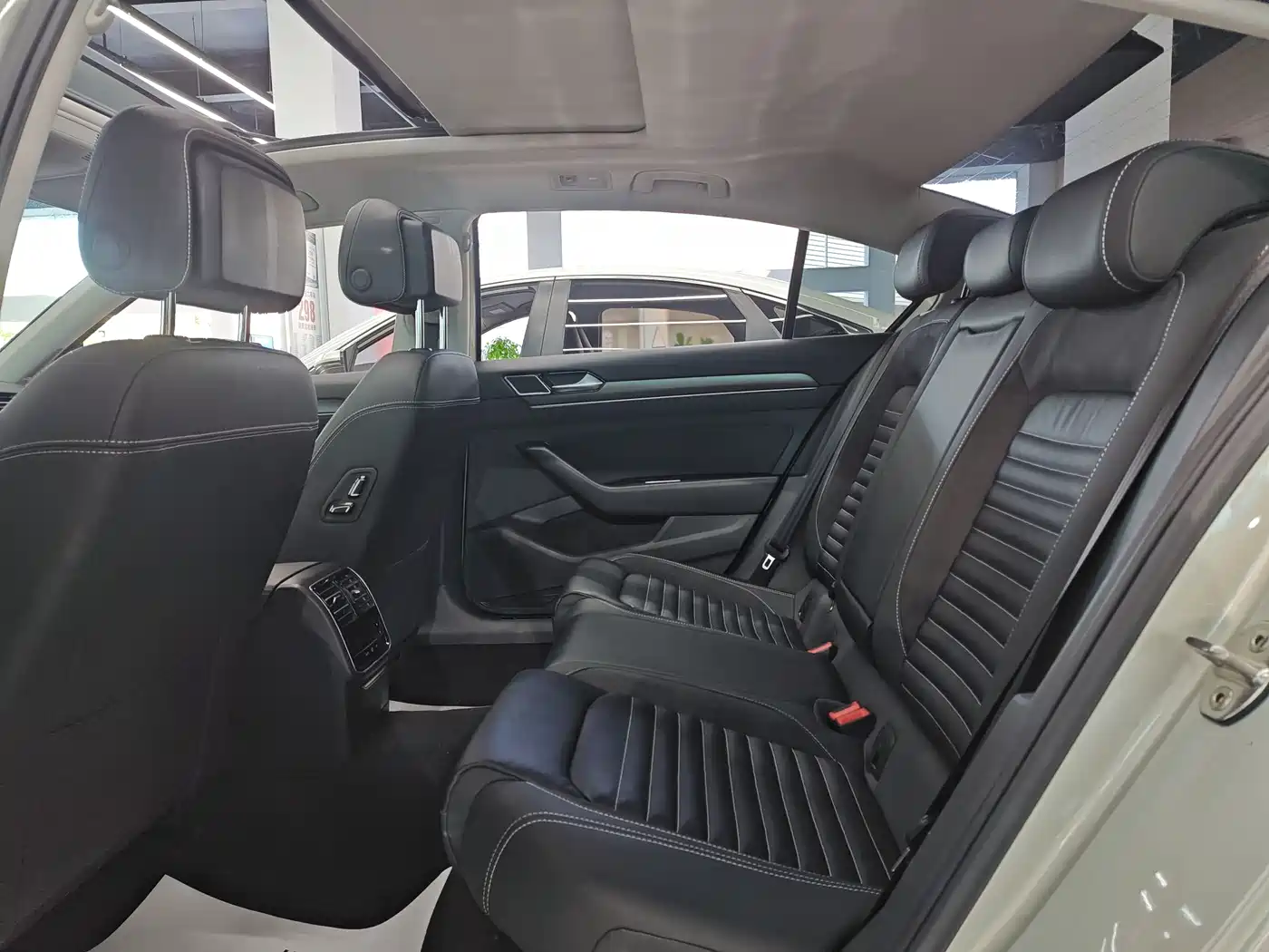 Volkswagen Magotan 2020 330TSI DSG Leading фото 9