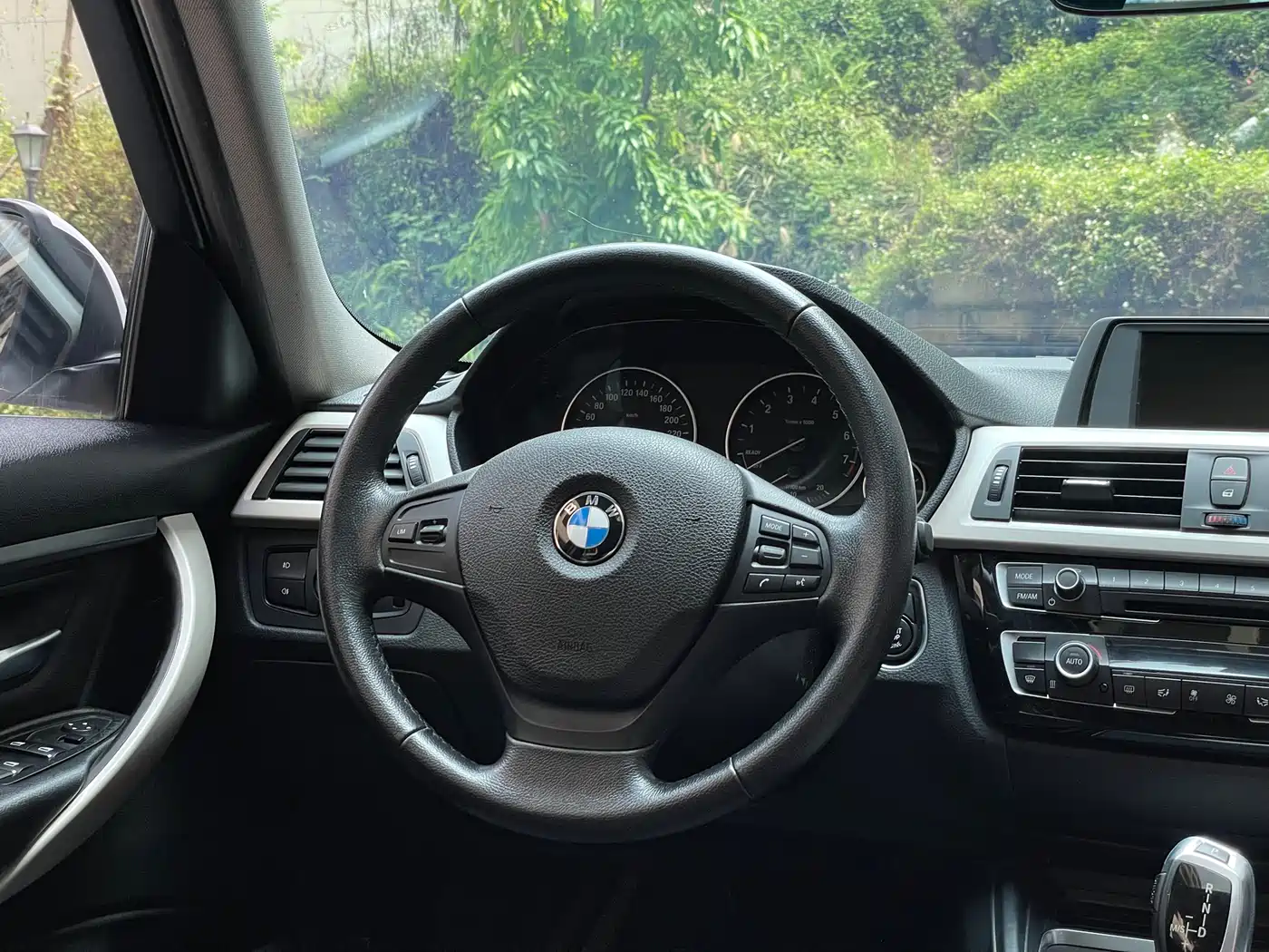 BMW 3 Series 2016 320Li Fashion Model фото 17