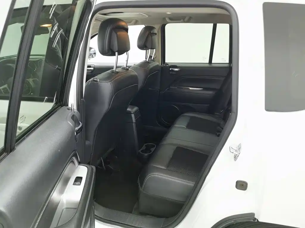 Jeep Compass (Import) 2016 2014 Facelift 2.4L 4WD Comfort Edition