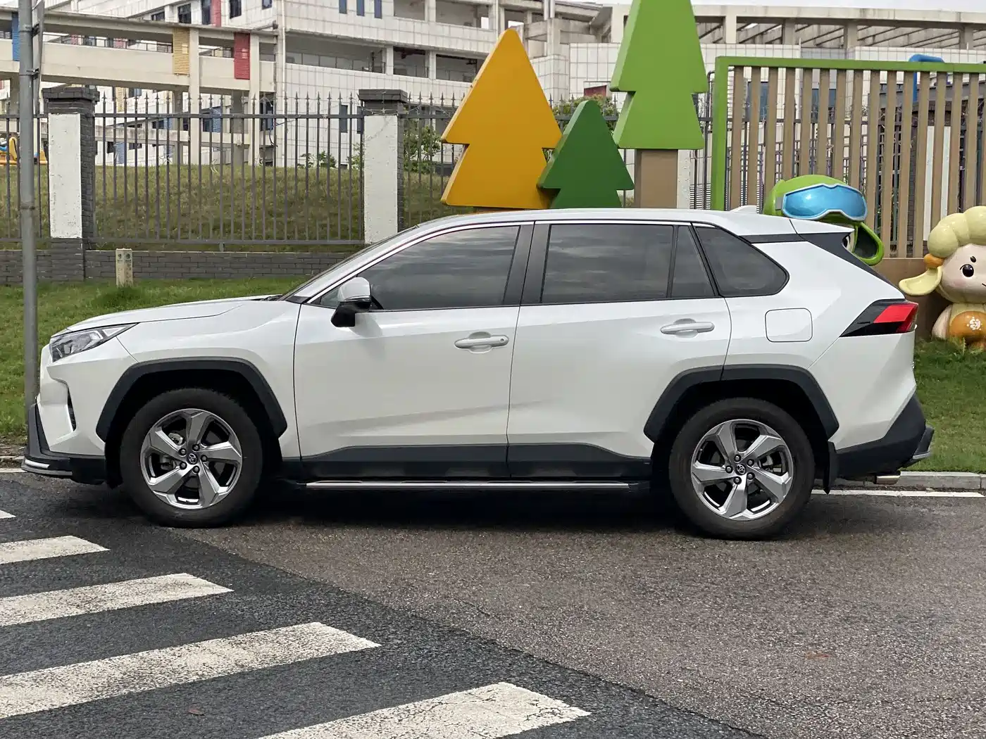 Toyota RAV4 Rongfang 2021 2.0L CVT 2WD Trend PLUS фото 4