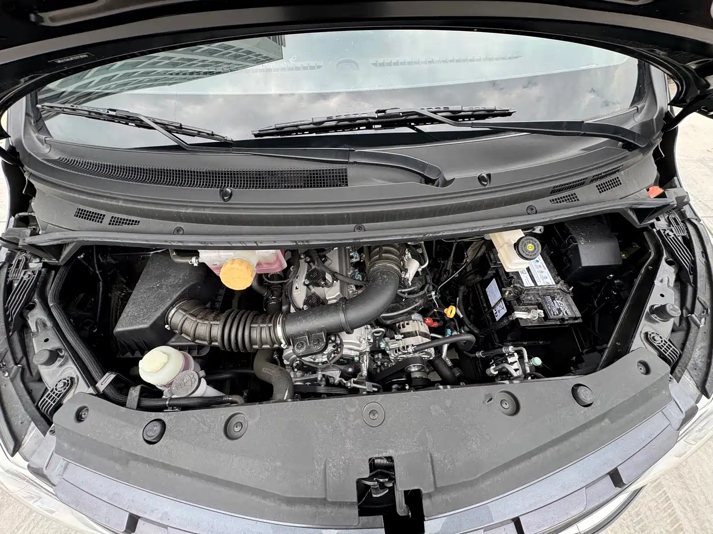 Dongfeng Fengxing Lingzhi PLUS 2026 2027 2.0L Base Model 7-Seater