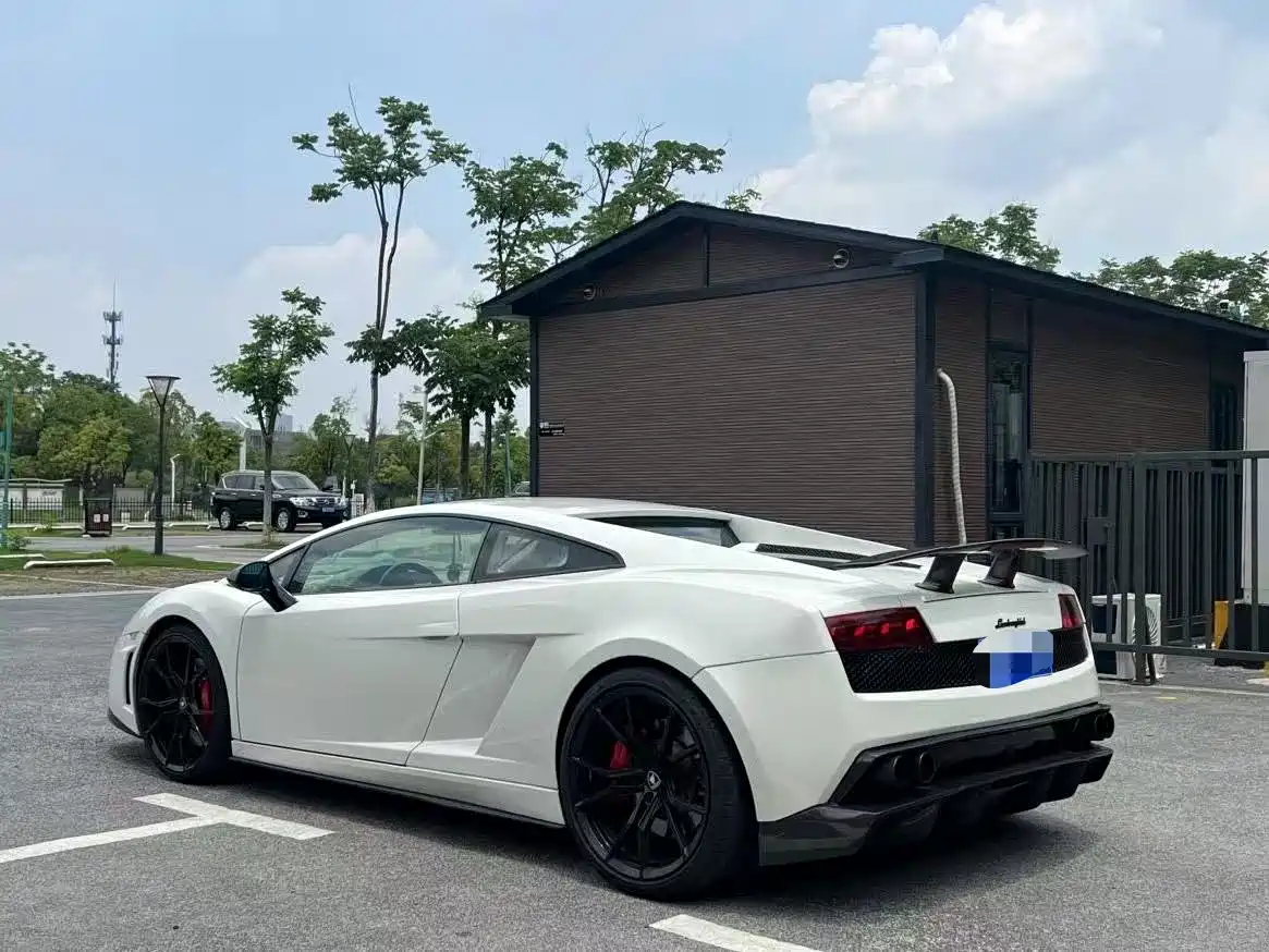 Lamborghini Gallardo 2012 LP 560-4 Gold Edition фото 9