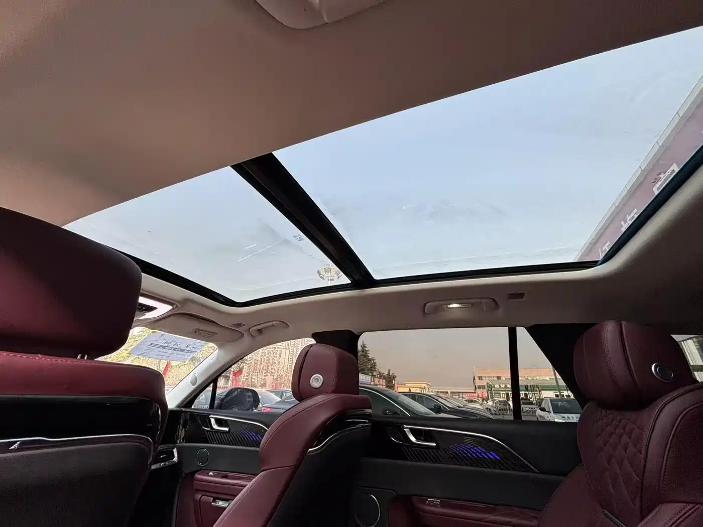 Hongqi E-HS9 2022 690km Qi Xiang Edition (6-seater) фото 13