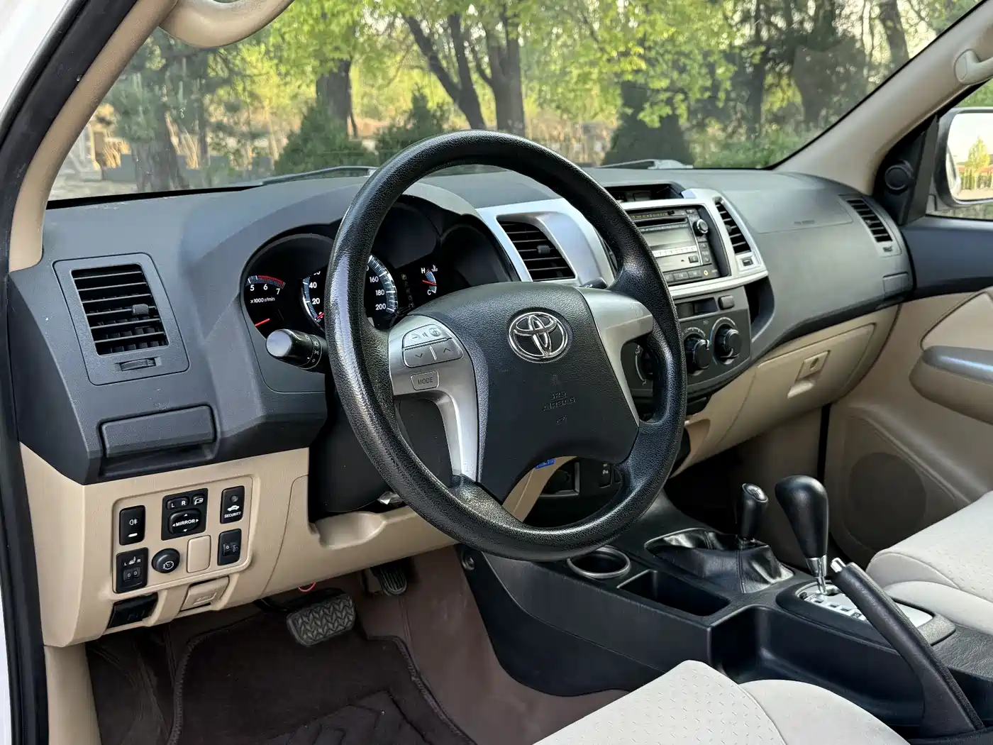 Toyota Fortuner 2016 2.7L Middle East Edition фото 10