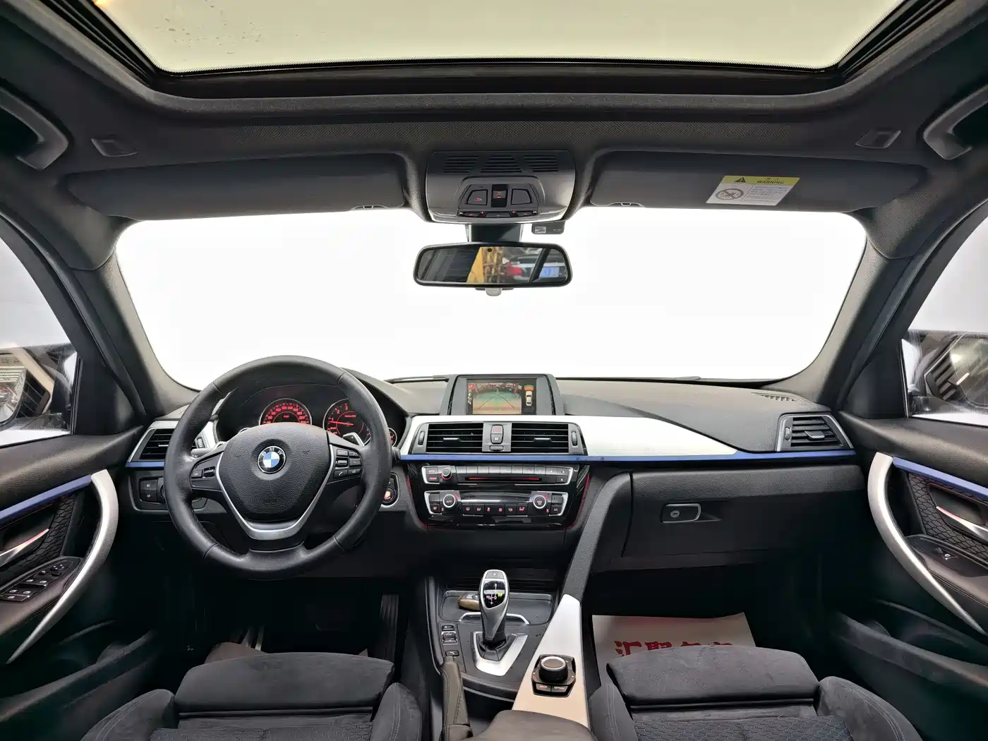 BMW 3 Series 2018 320i M Sport Package фото 26