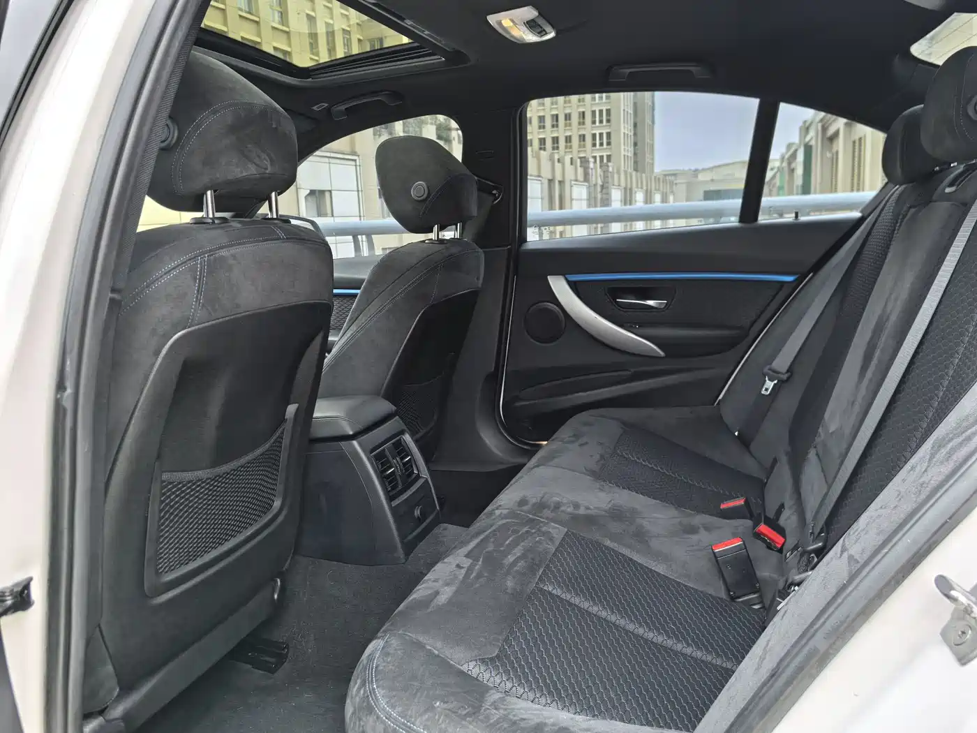 BMW 3 Series 2018 320i M Sport Package фото 45
