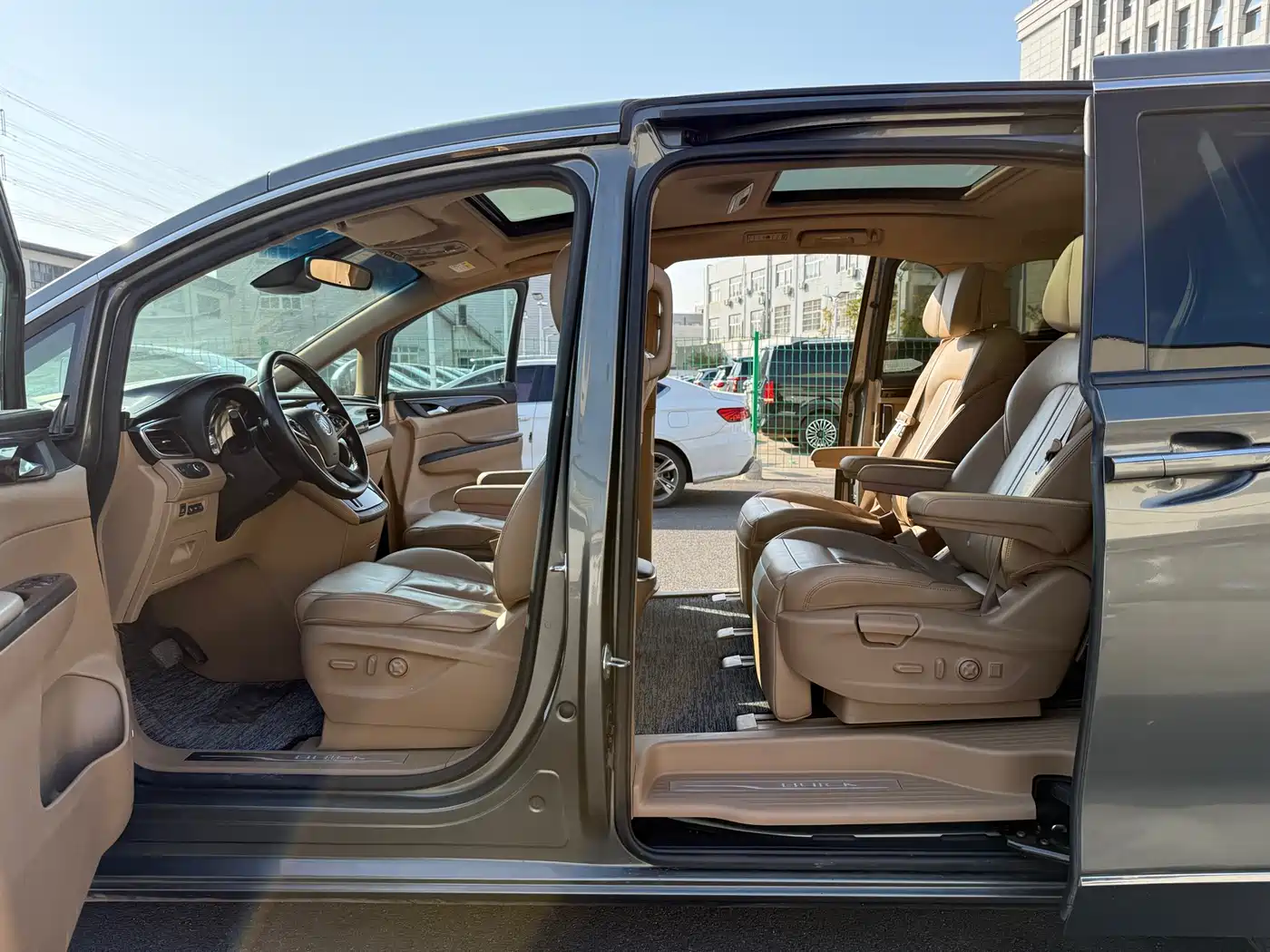 Buick GL8 2018 ES 28T Flagship Type China VI фото 22