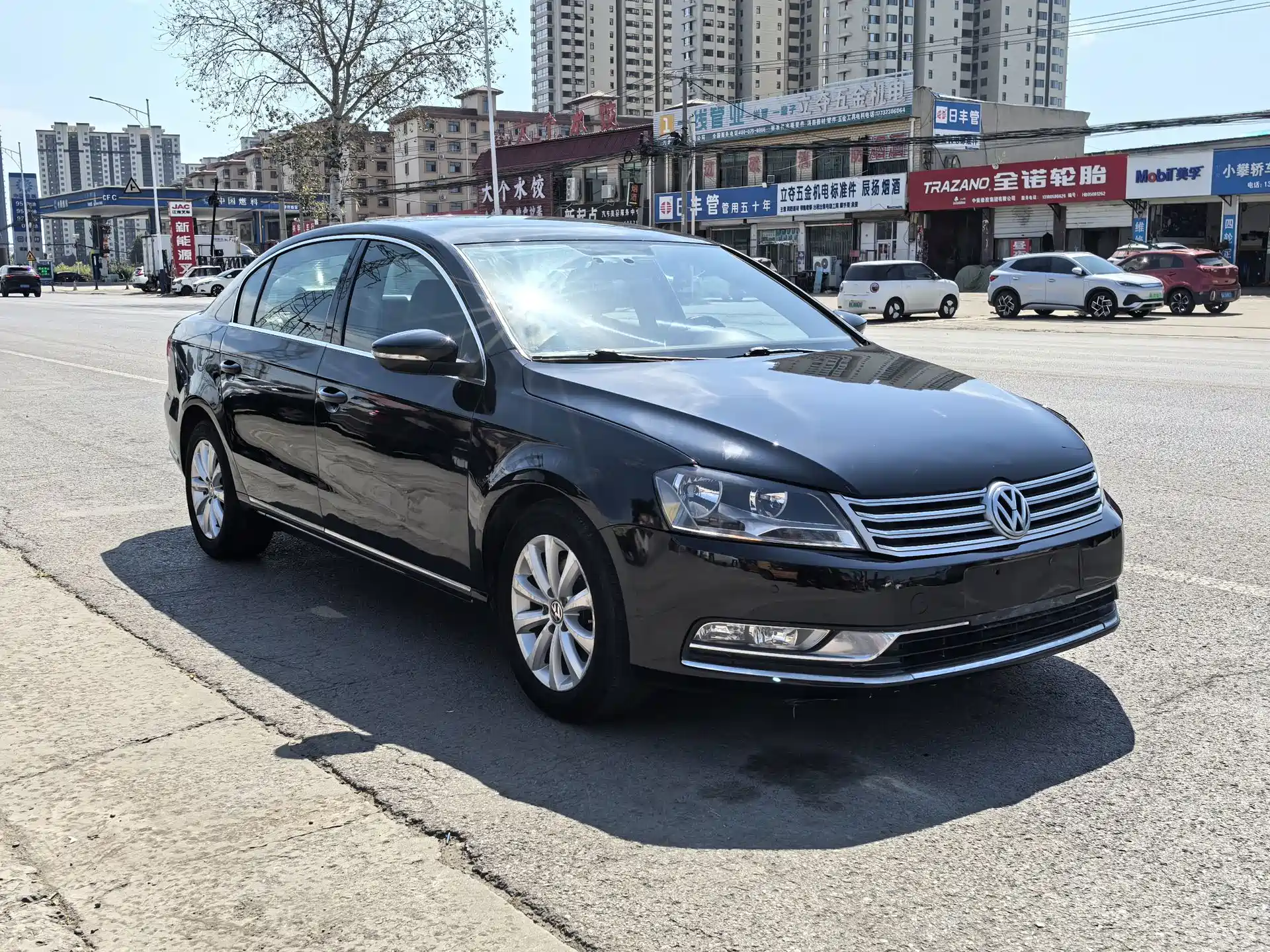 صورة 3 - Volkswagen Magotan
