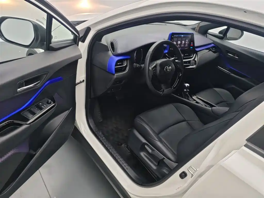 Toyota IZOA 2018 2.0L Yichi Edition China V фото 16