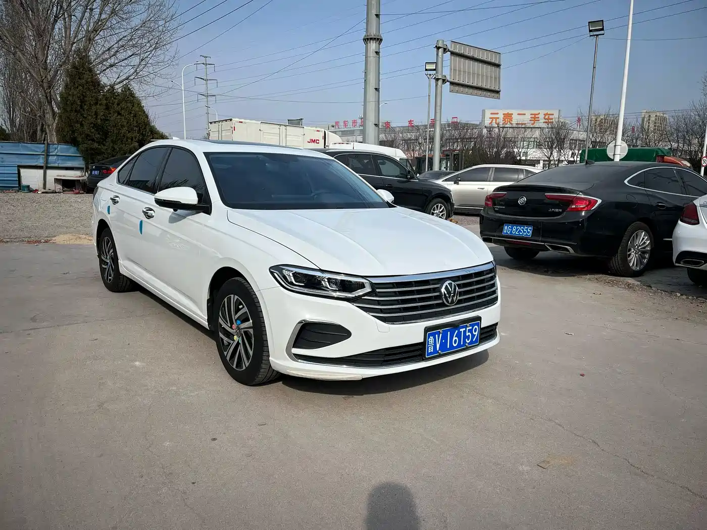 Volkswagen Lavida 2023 1.5L Auto Five Million Edition фото 3