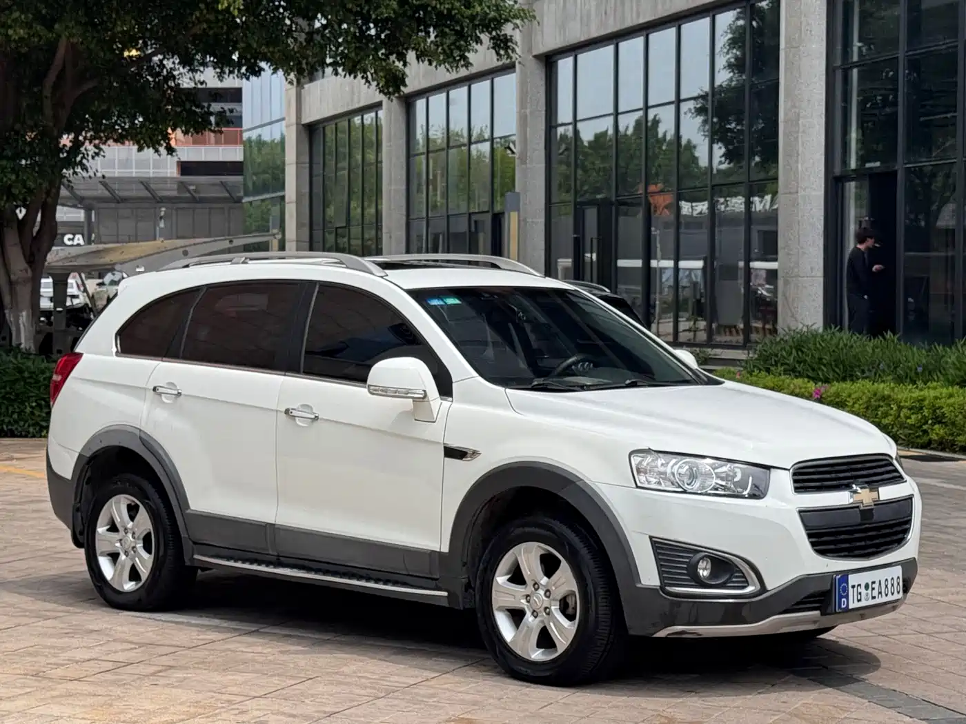 Chevrolet Captiva 2015 2.4L 2WD Urban Edition 7-seater фото 3