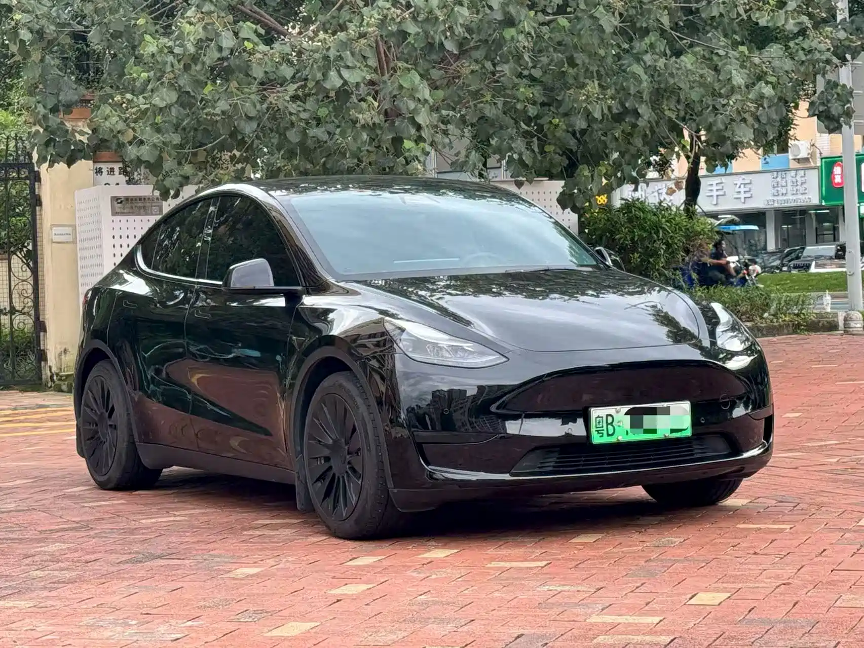 Фото 1 - Tesla Model Y