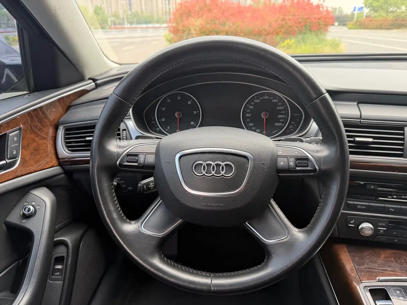 Audi A6L 2012 30 FSI Comfort фото 21