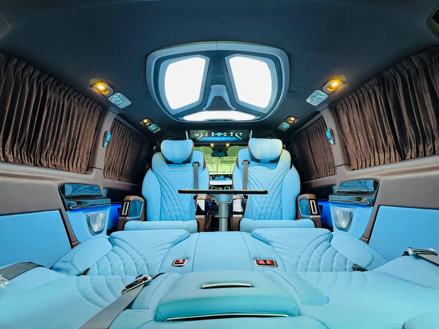 Mercedes-Benz Vito 2023 2.0T Business 7-Seater фото 16