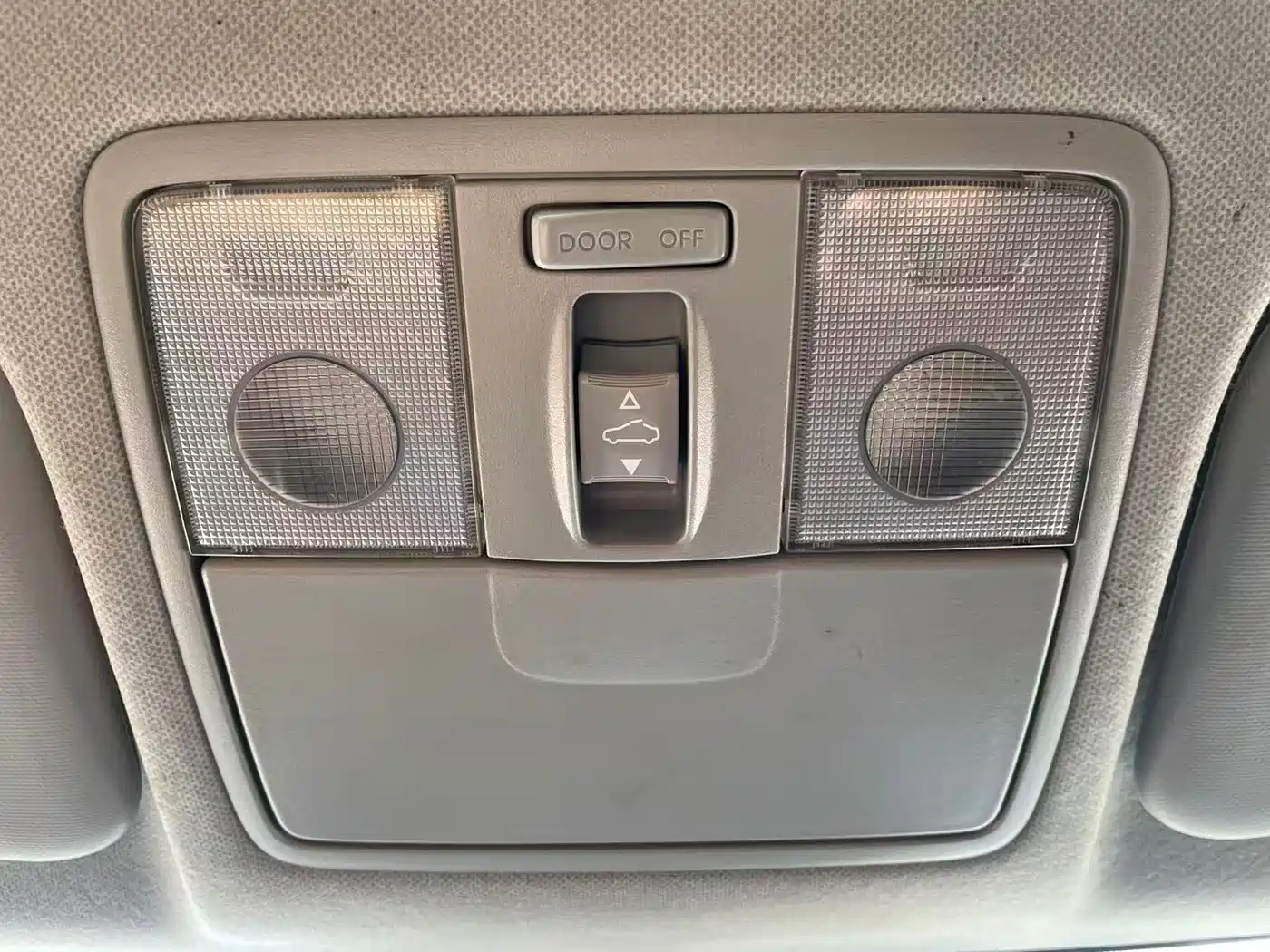 Kia K2 2018 2017 Sedan 1.4L AT 15th Anniversary Special Edition GLS