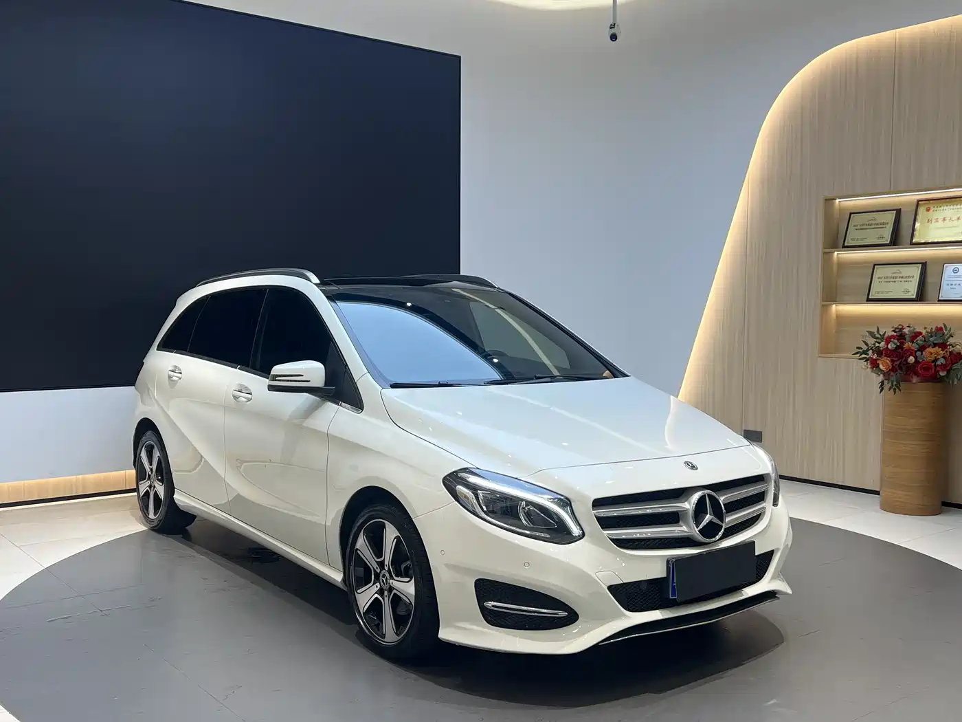 MERCEDES-BENZ B CLASS
