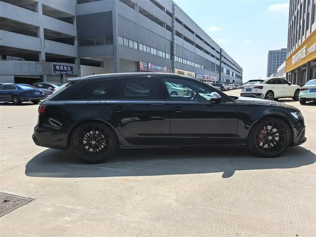 Audi RS 6 2016 RS 6 4.0T Avant фото 3