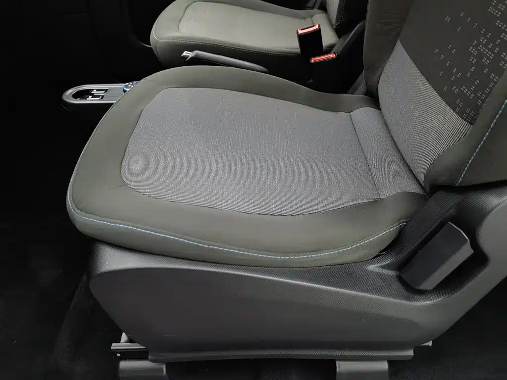 WULING AUTOMOBILE HONGGUANG MINIEV