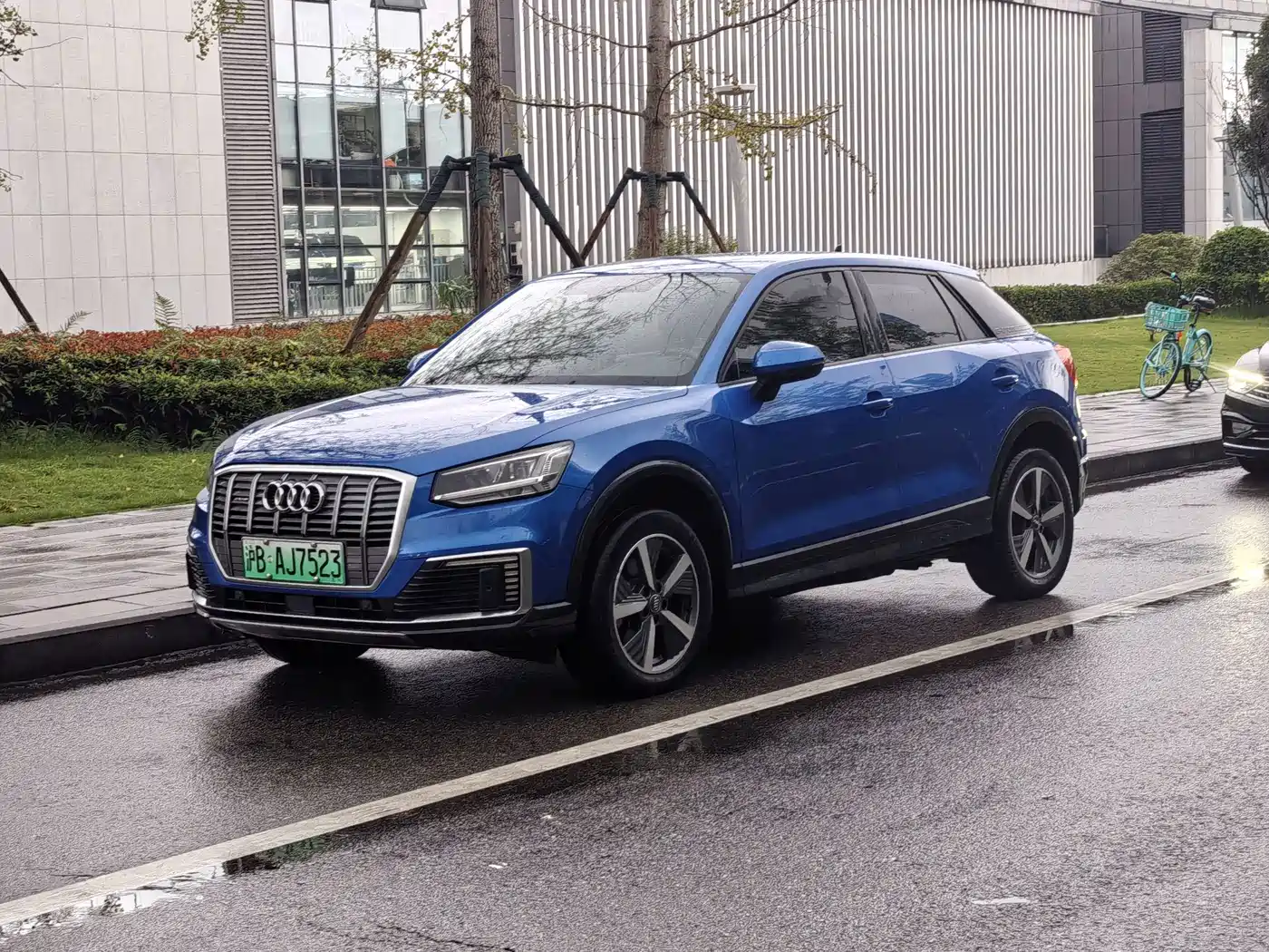 2021 Audi Q2L e-tron