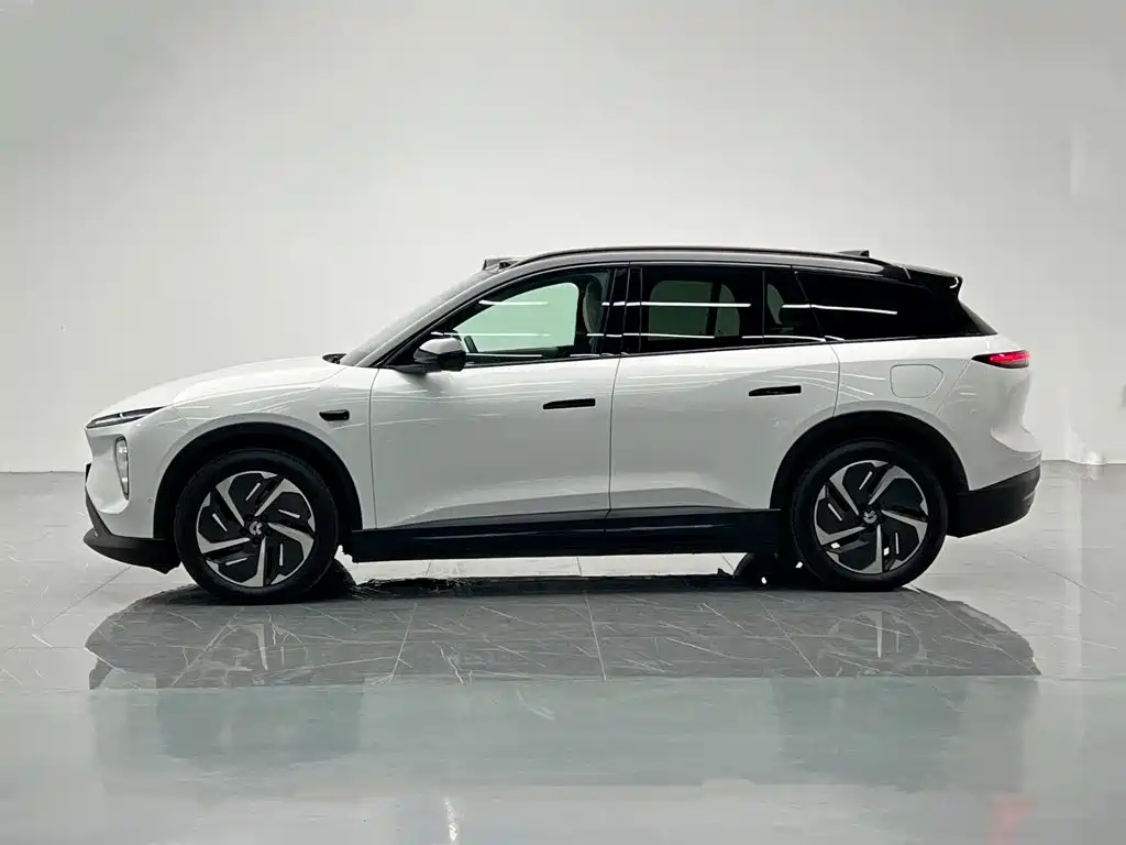 Фото 3 - NIO ES6