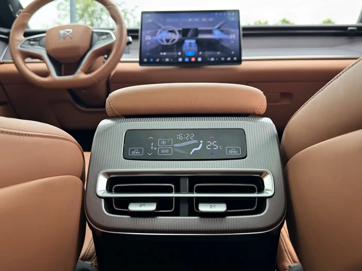 BYD Tang L 2025 2025 DM 175KM Drone Player Edition