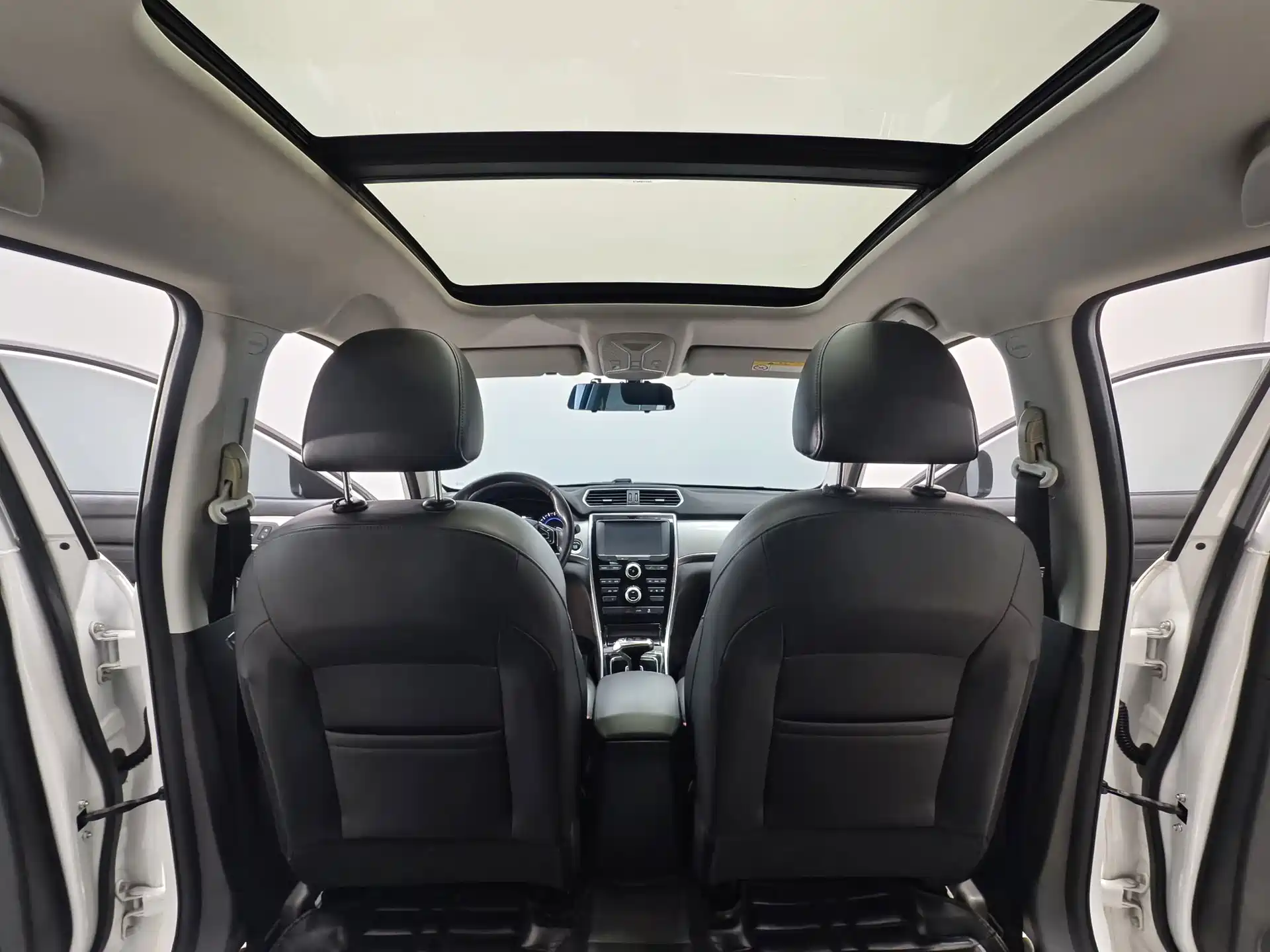 Фото 10 - Haval H2
