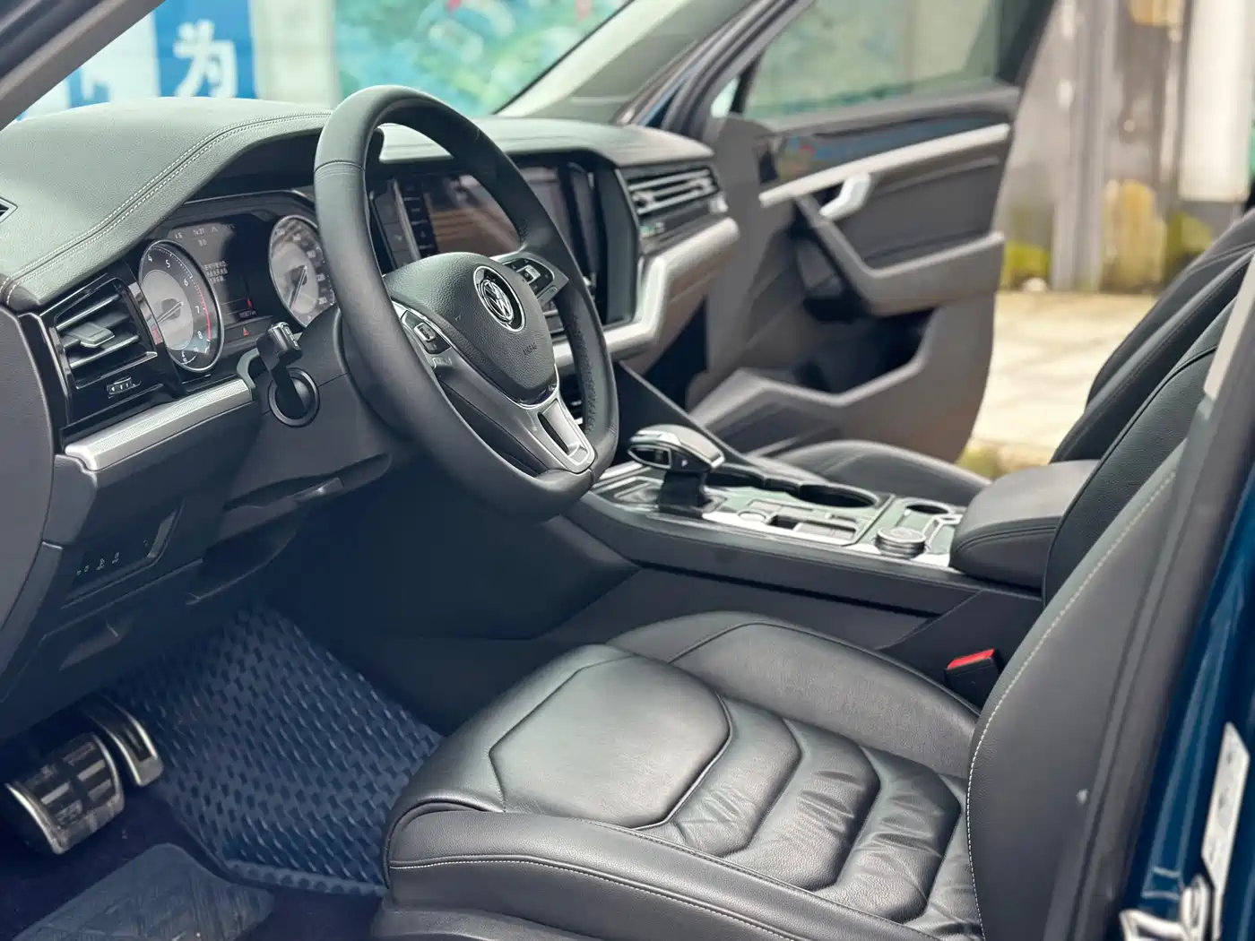 Volkswagen Touareg 2019 2.0TSI Pilot Edition China VI фото 6