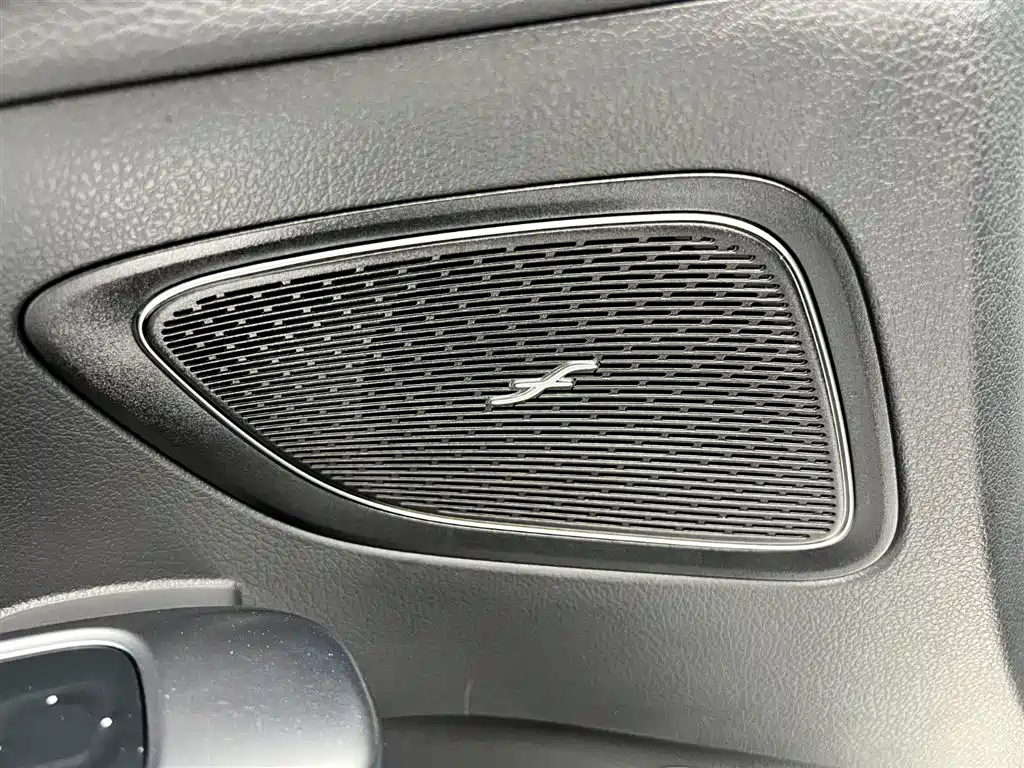 Mercedes-Benz C-Class 2024 C 260 L Sport фото 12
