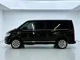Фото 21 - Volkswagen Multivan