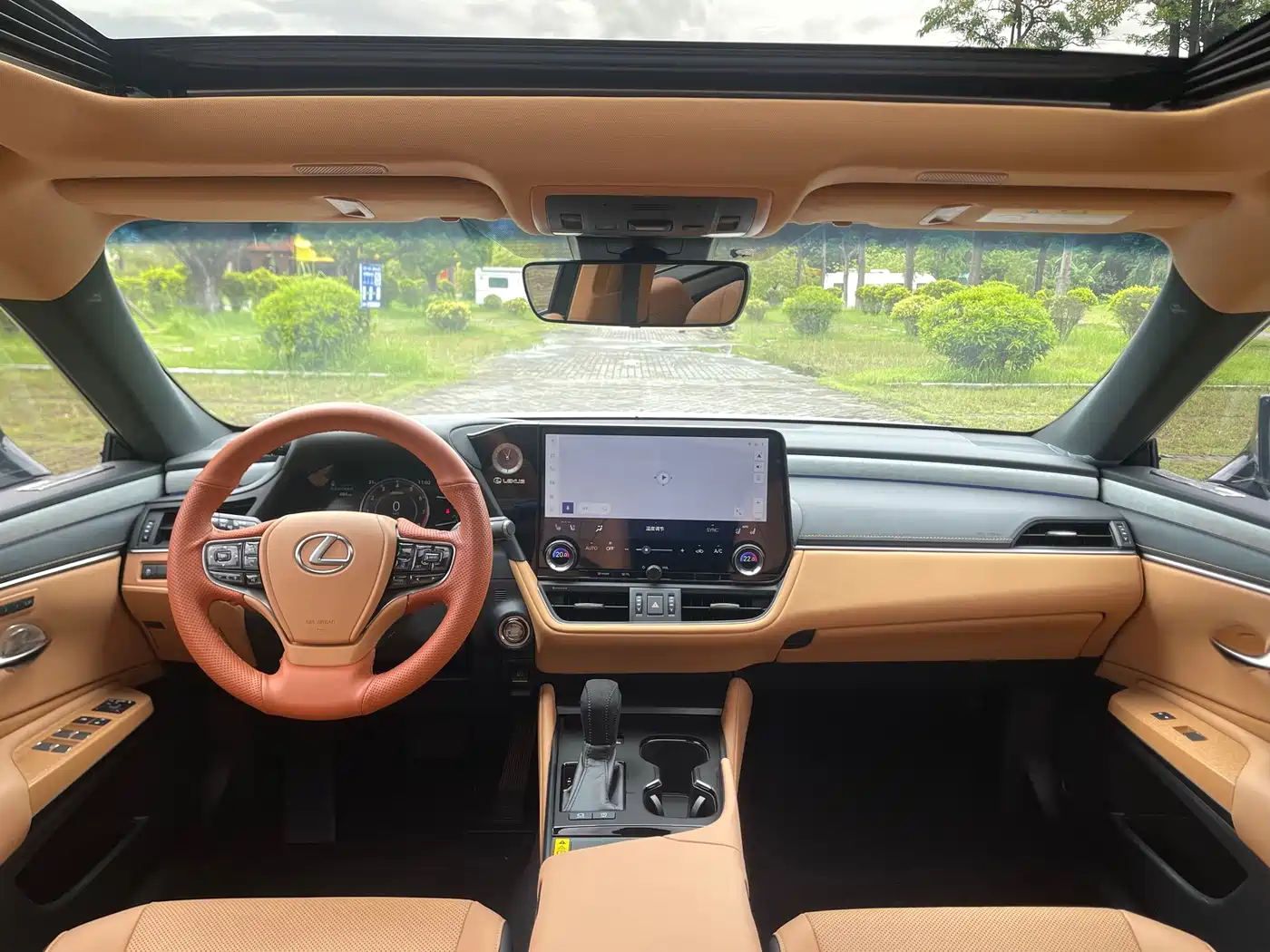 Lexus ES 2026 2025 200 Ultimate Edition