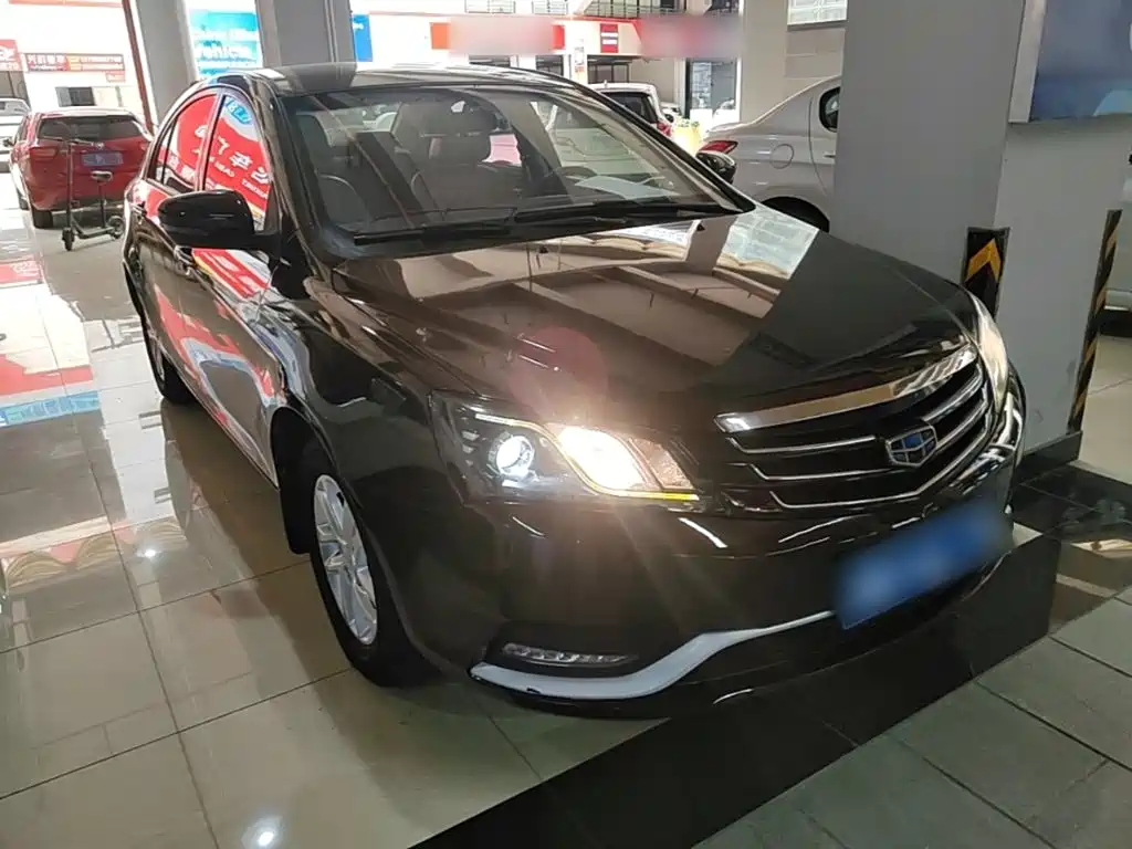 Фото 4 - Geely Emgrand