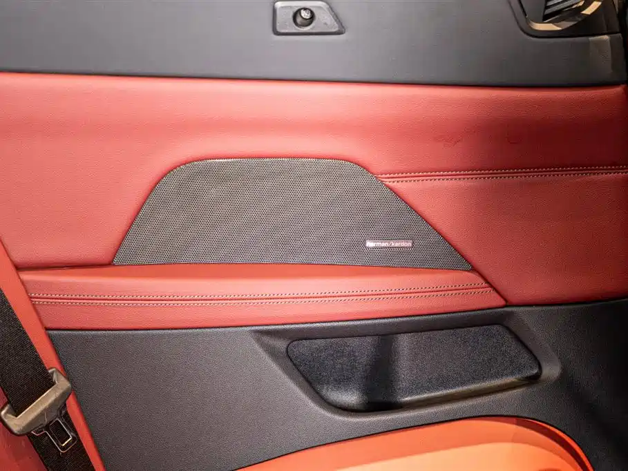 BMW 4 Series 2024 430i Convertible M Sport Shadow Edition фото 13