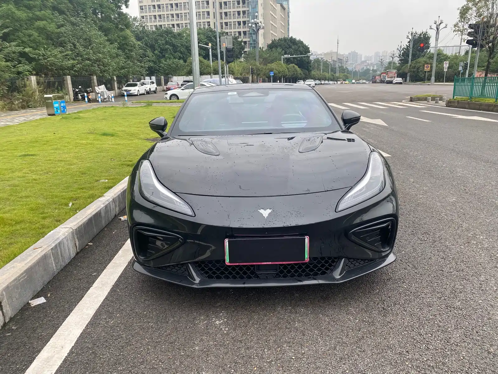 Photo 2 - Nezha Auto Nezha GT