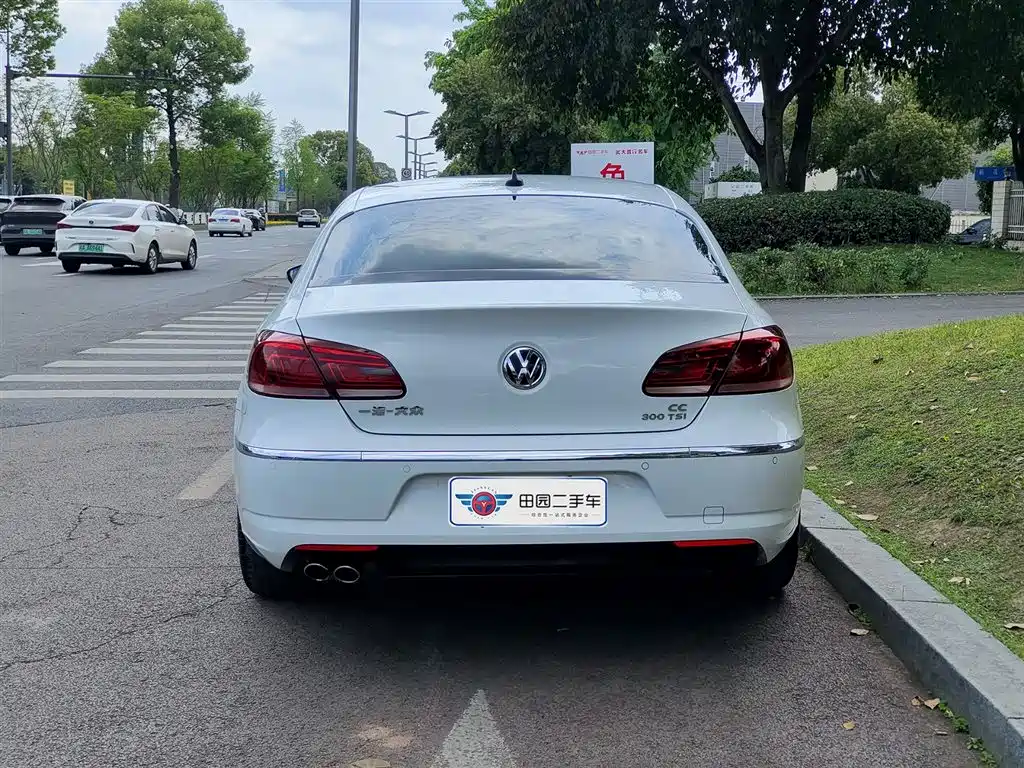 Volkswagen FAW-Volkswagen CC 2018 1.8TSI Luxury фото 5