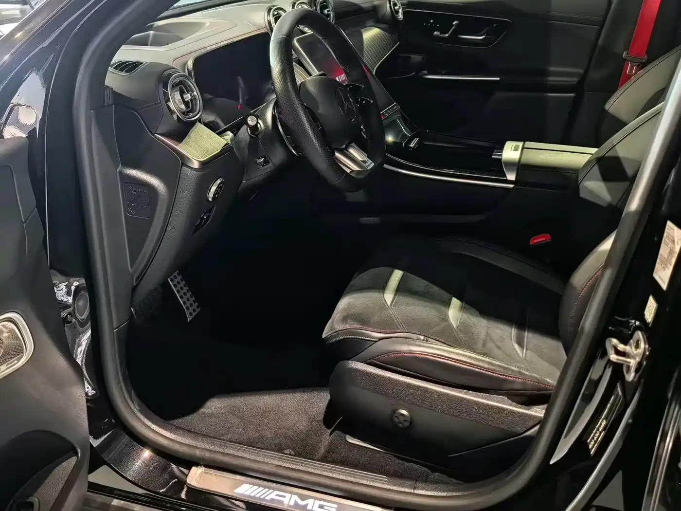 MERCEDES-BENZ GLC AMG