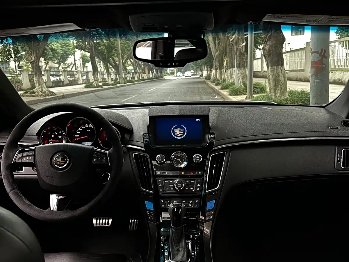 Cadillac CTS (Import) 2012 6.2L CTS-V COUPE фото 5