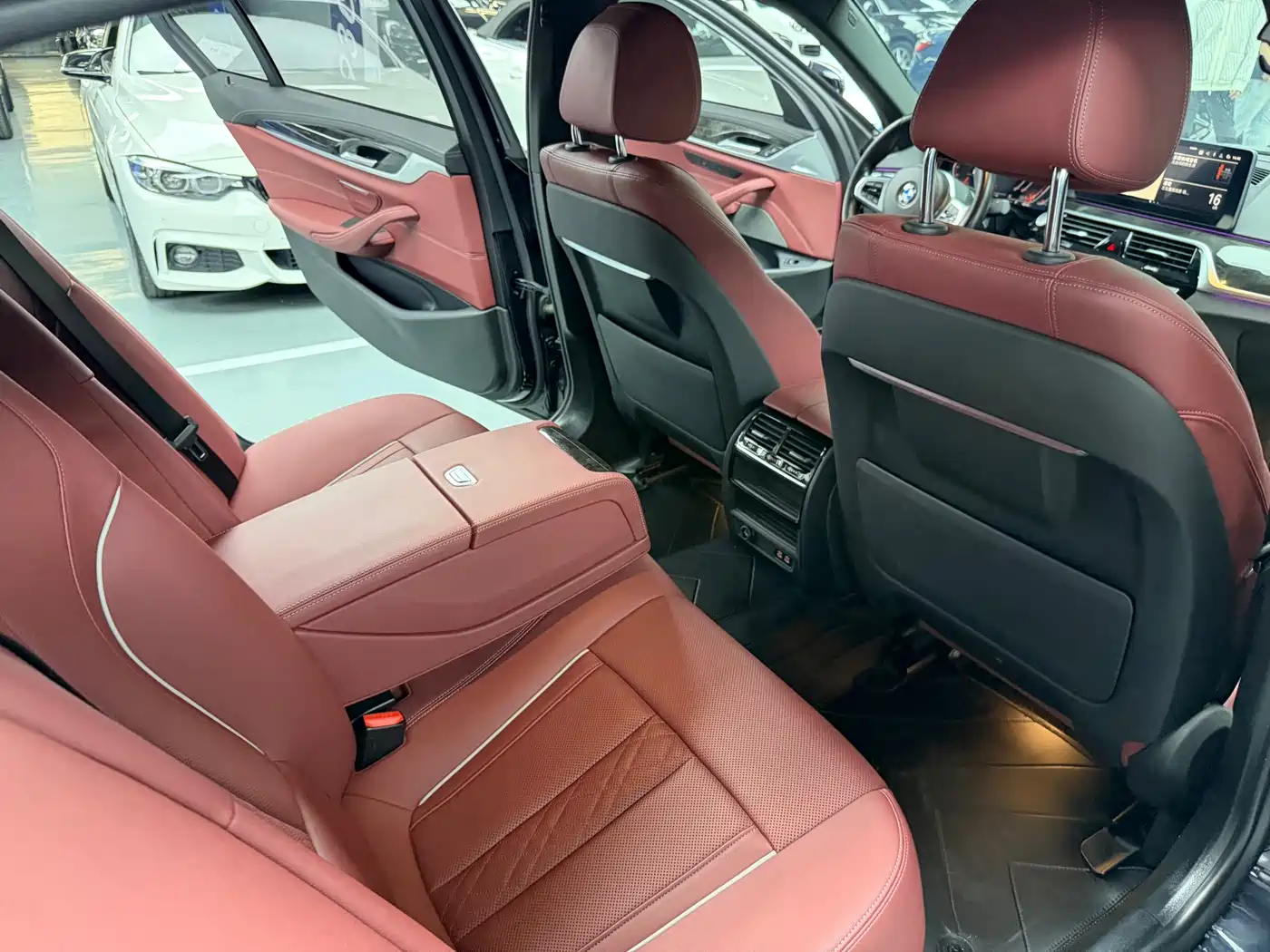 BMW 5 Series 2021 525Li M Sport Package фото 15