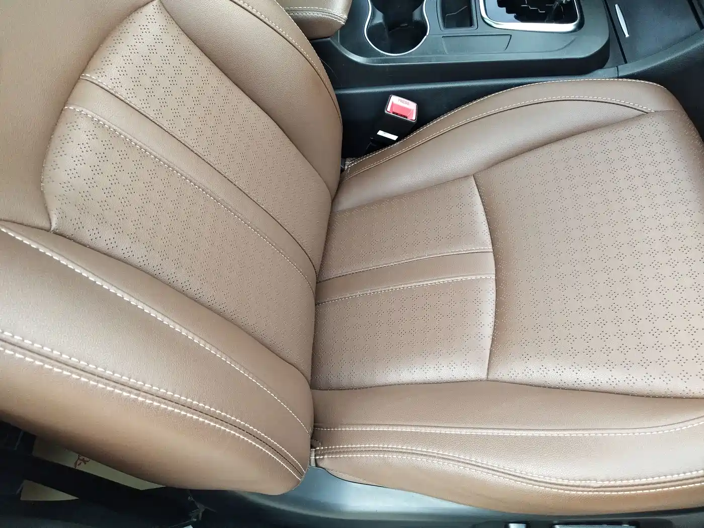 BYD S7 2016 2.0T Automatic Premium Model фото 12