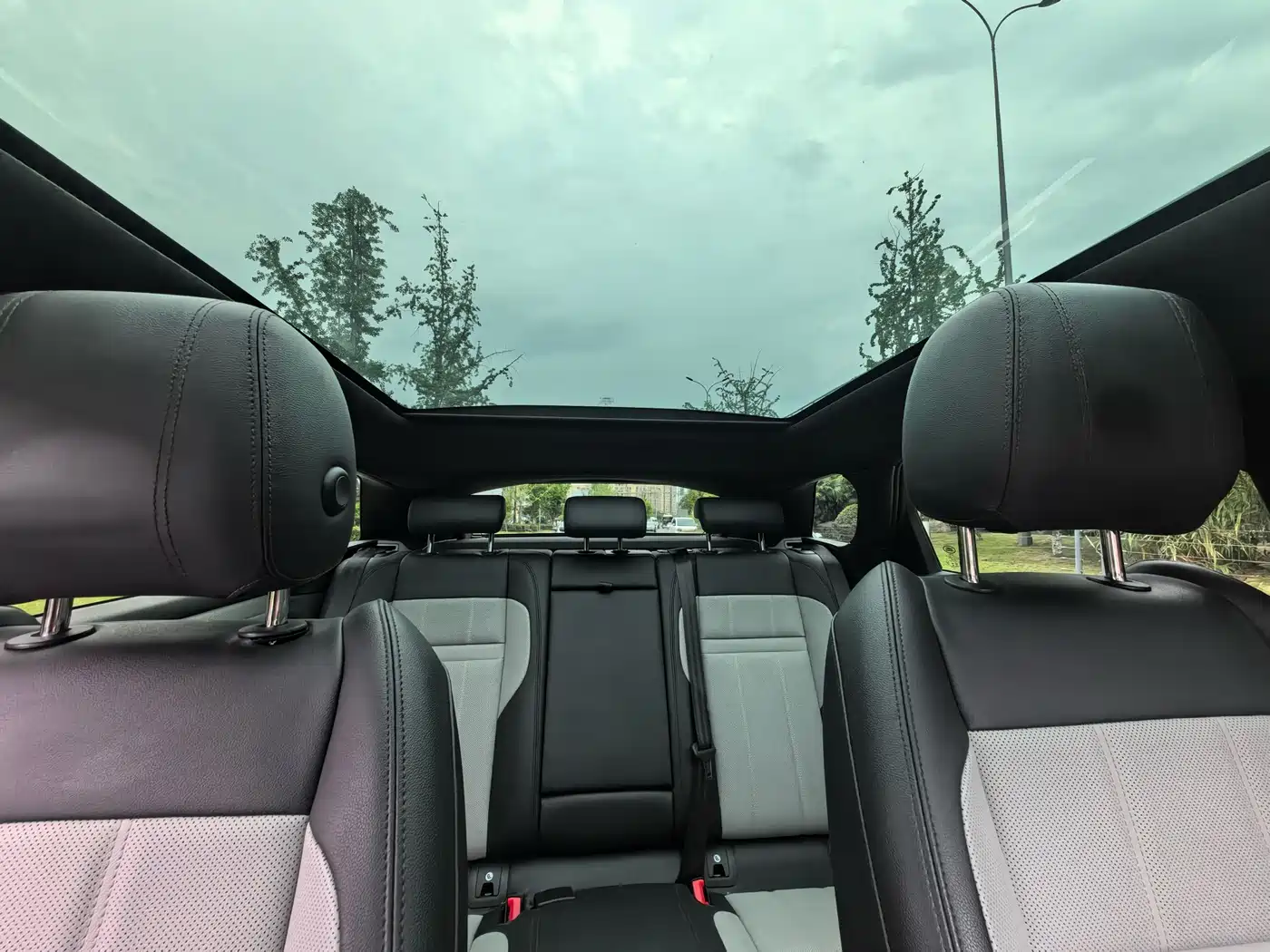 Land Rover Range Rover Evoque 2020 249PS Youth Edition фото 19