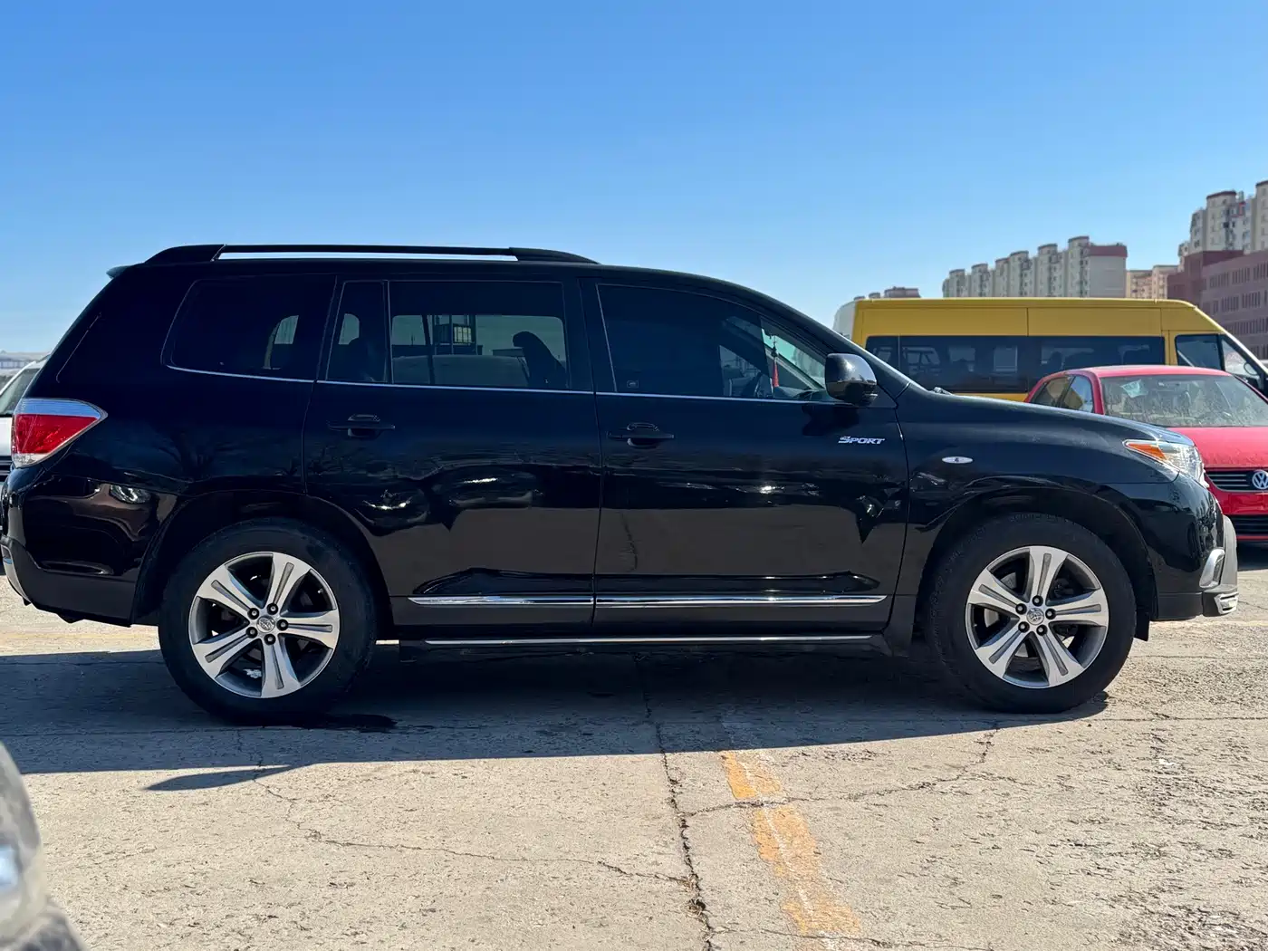 Toyota Highlander 2012 2.7L 2WD 7-Seater Luxury Edition фото 3