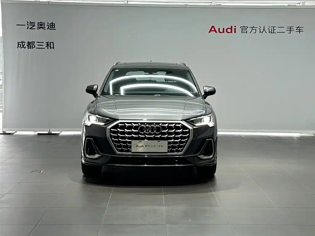 Фото 2 - Audi Q3