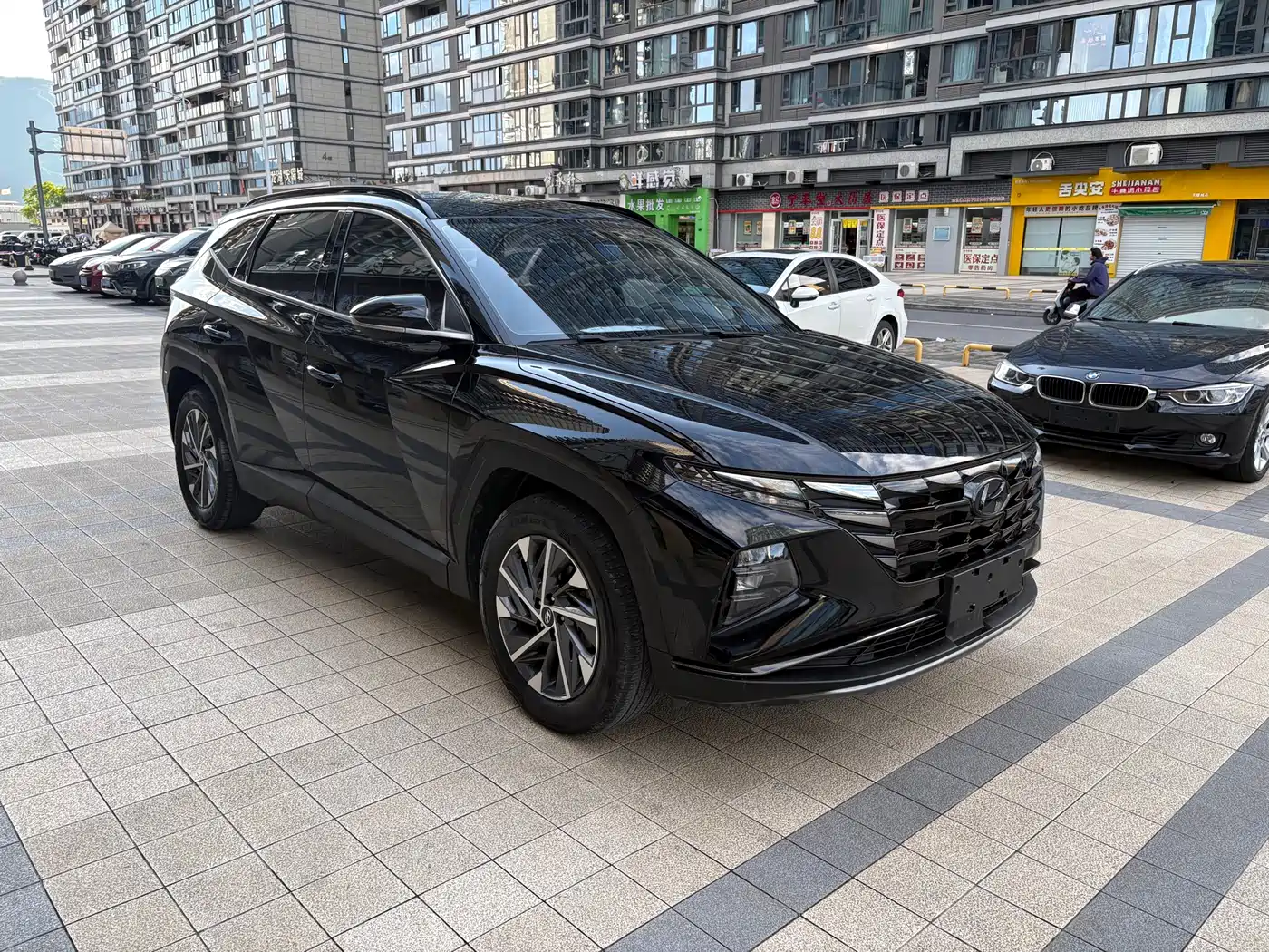 Hyundai Tucson 2023 Tucson L 1.5T Automatic 2WD GLX N Line Elite Edition фото 3